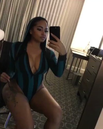 Watch PHFAME's leaked NSFW video on TwXstars