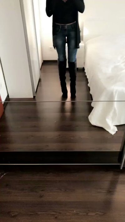 Watch Daynia's leaked NSFW video on TwXstars