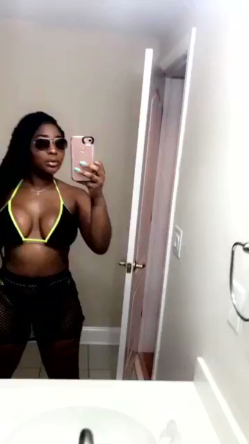 Watch Andrea's leaked NSFW video on TwXstars