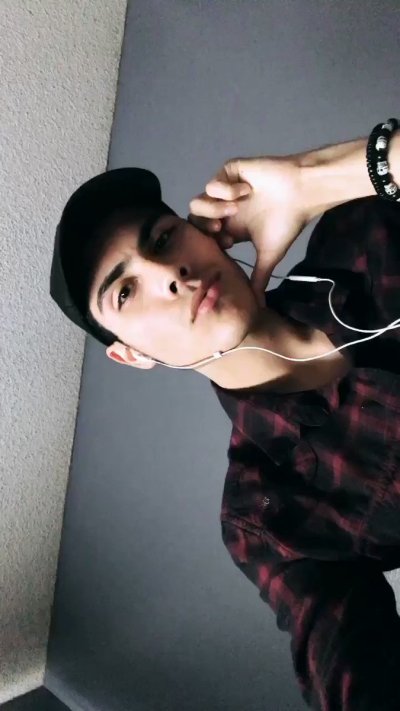 Watch beelzebussy's leaked NSFW video on TwXstars