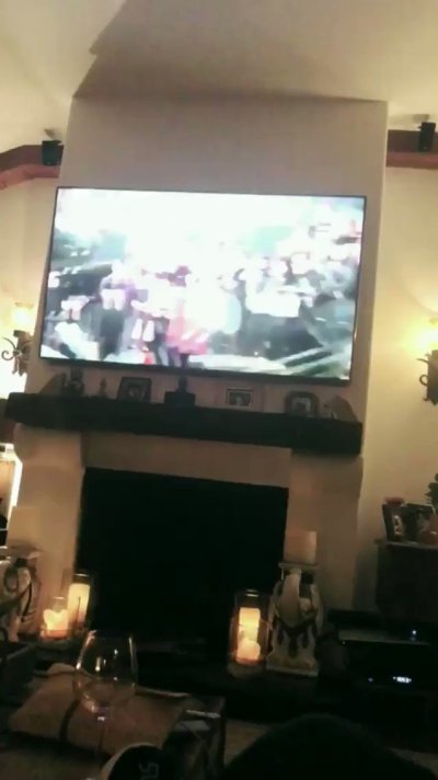 Watch Leon Thomas's leaked NSFW video on TwXstars