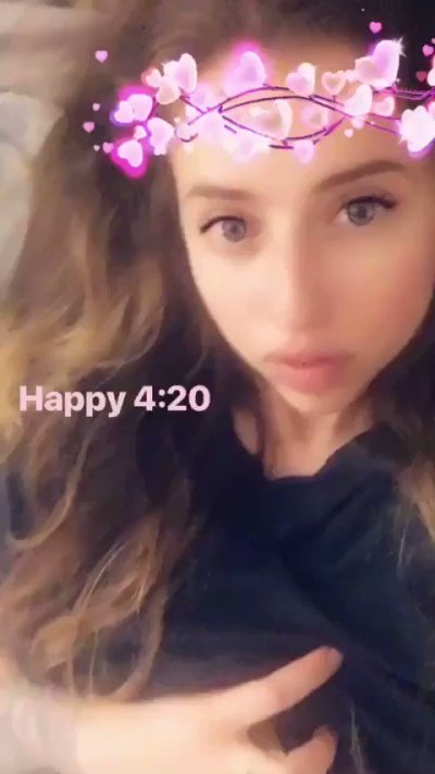 Watch sashsuicide's leaked NSFW video on TwXstars