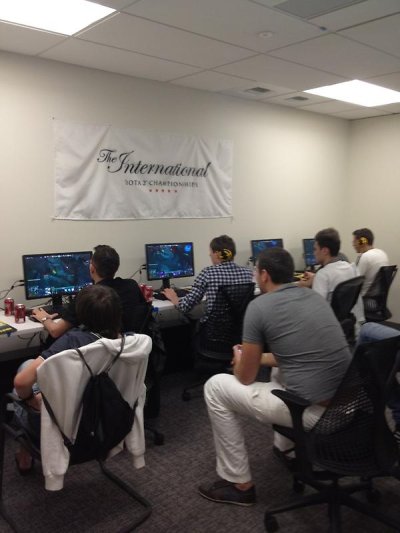 Watch BurtonJ's leaked NSFW photo on TwXstars