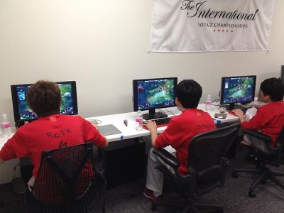 Watch BurtonJ's leaked NSFW photo on TwXstars