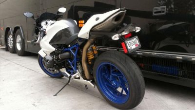 Watch Robert Vito's leaked NSFW photo on TwXstars