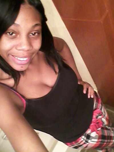 Watch EvonTeylor 💅🏾📸's leaked NSFW photo on TwXstars