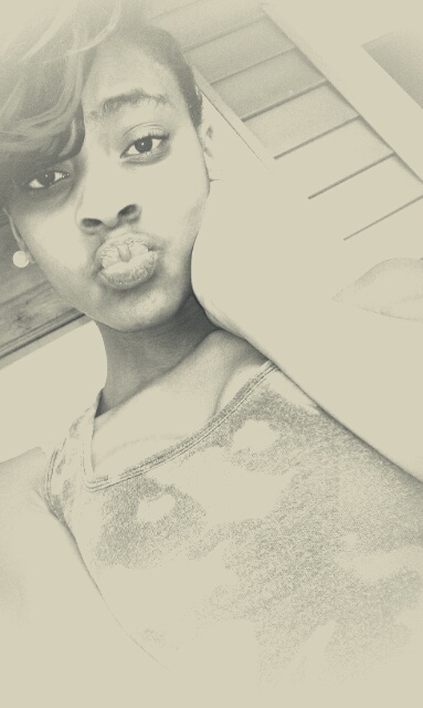 Watch Niya's leaked NSFW photo on TwXstars