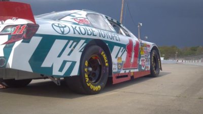 Watch Brett Moffitt's leaked NSFW photo on TwXstars