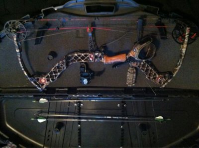 Watch Brett Moffitt's leaked NSFW photo on TwXstars