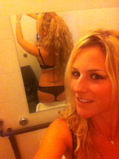 Watch Michelle Ferrari's leaked NSFW photo on TwXstars