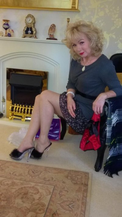 Watch NylonSue's leaked NSFW photo on TwXstars