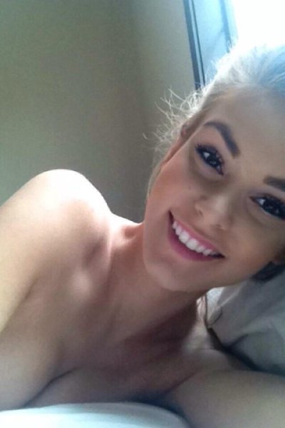 Watch Amberleigh West's leaked NSFW photo on TwXstars