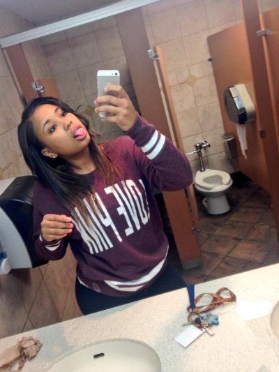 Watch ...'s leaked NSFW photo on TwXstars