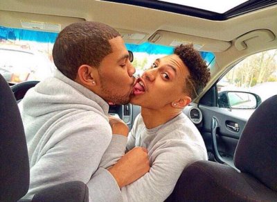 Watch a water sign 🦀's leaked NSFW photo on TwXstars