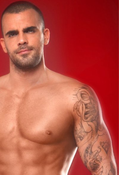 Watch Damien Crosse's leaked NSFW photo on TwXstars