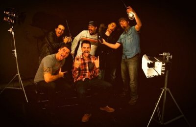 Watch Damien Crosse's leaked NSFW photo on TwXstars