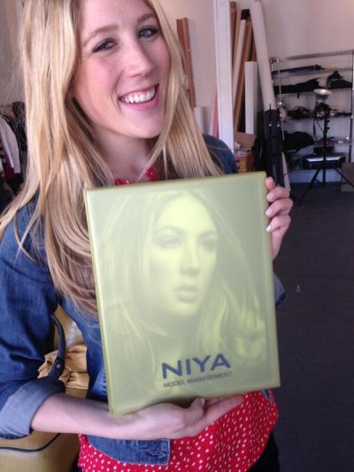 Watch NIYA Management's leaked NSFW photo on TwXstars