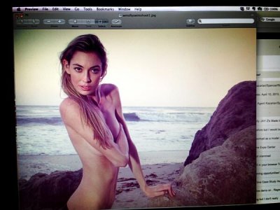 Watch NIYA Management's leaked NSFW photo on TwXstars