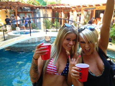 Watch The Cowdashians's leaked NSFW photo on TwXstars