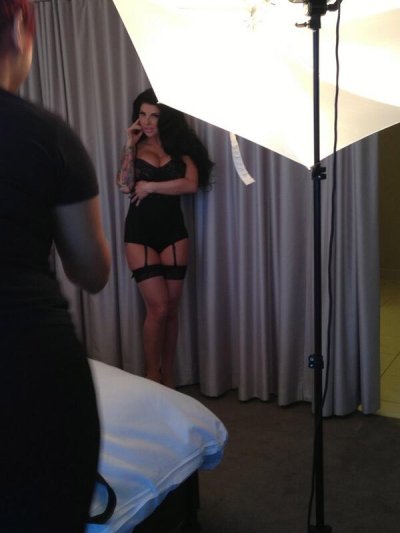 Watch Darling Danika's leaked NSFW photo on TwXstars