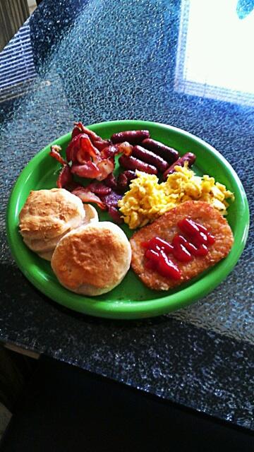 Watch Shay Brown's leaked NSFW photo on TwXstars