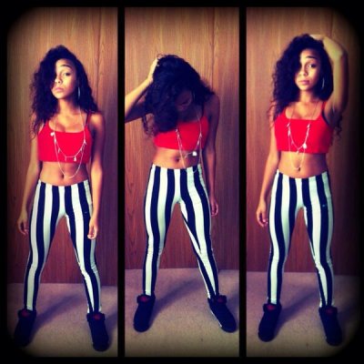 Watch Lezzy Lez's leaked NSFW photo on TwXstars