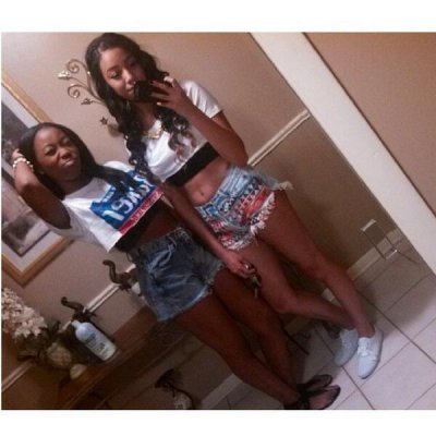 Watch $MOKIN ON KIE$HA's leaked NSFW photo on TwXstars