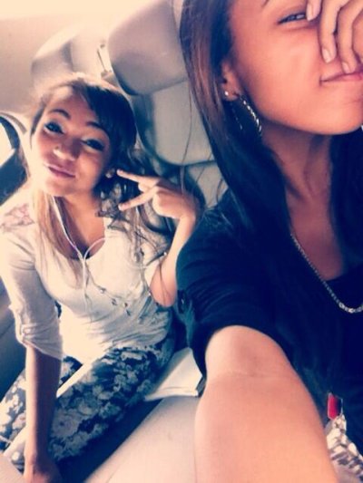 Watch Lezzy Lez's leaked NSFW photo on TwXstars