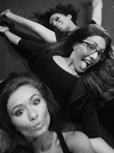 Watch Scarlett Bordeaux's leaked NSFW photo on TwXstars