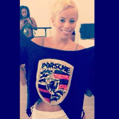 Watch Dee's leaked NSFW photo on TwXstars