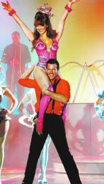 Watch Claire Sinclair's leaked NSFW photo on TwXstars