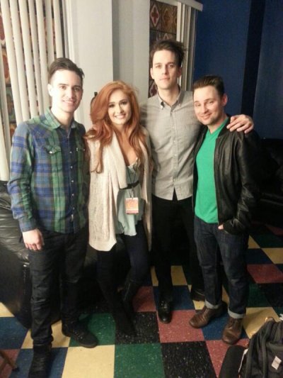 Watch Scarlett Bordeaux's leaked NSFW photo on TwXstars