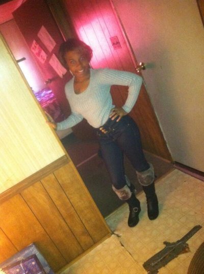 Watch Yours Truly...'s leaked NSFW photo on TwXstars