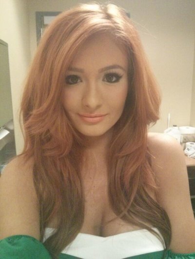 Watch Scarlett Bordeaux's leaked NSFW photo on TwXstars