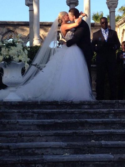 Watch Maryse Mizanin's leaked NSFW photo on TwXstars