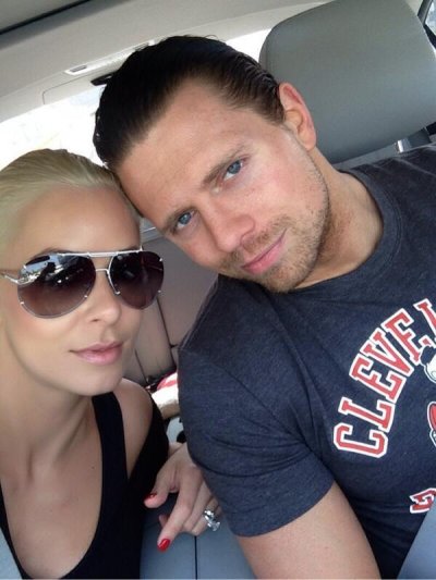 Watch Maryse Mizanin's leaked NSFW photo on TwXstars