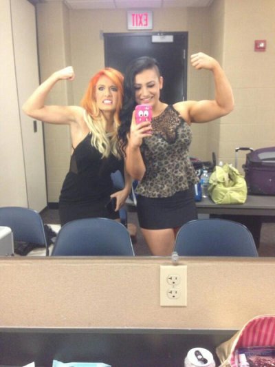 Watch Scarlett Bordeaux's leaked NSFW photo on TwXstars