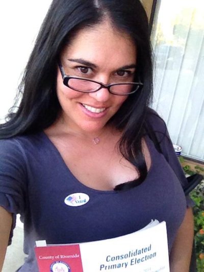 Watch Olivia O'Lovely's leaked NSFW photo on TwXstars