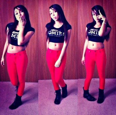 Watch Lezzy Lez's leaked NSFW photo on TwXstars