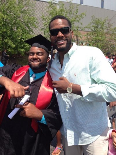 Watch Emmanuel McNeely, M.D. , MS, MHA's leaked NSFW photo on TwXstars