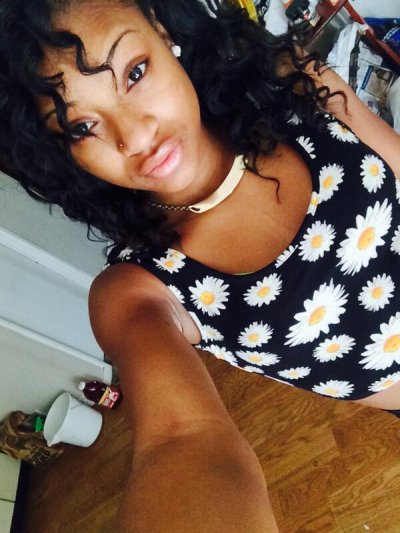 Watch Marie 👑's leaked NSFW photo on TwXstars