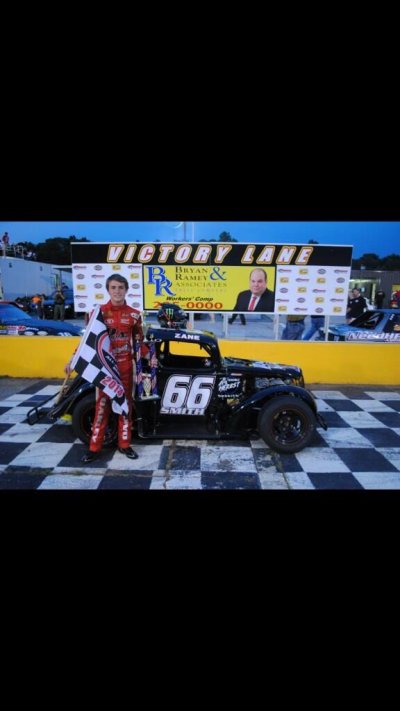 Watch Zane Smith's leaked NSFW photo on TwXstars