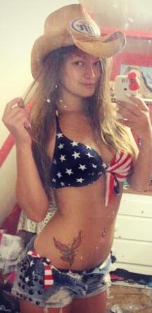 Watch ChelsieAryn's leaked NSFW photo on TwXstars