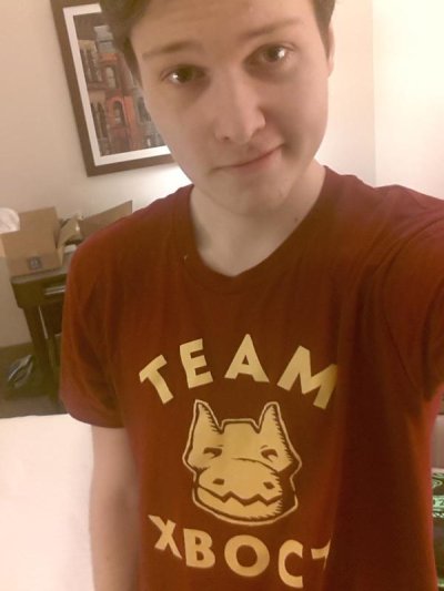 Watch Max Broecker's leaked NSFW photo on TwXstars