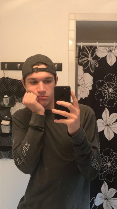 Watch mikey's leaked NSFW photo on TwXstars