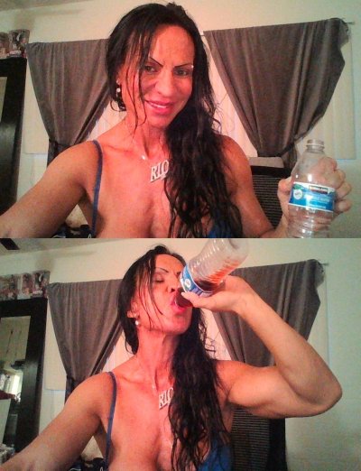 Watch XxXRhondaLee's leaked NSFW photo on TwXstars