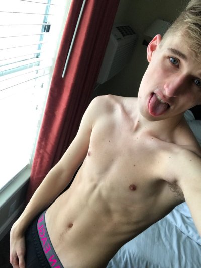Watch Dawson's leaked NSFW photo on TwXstars