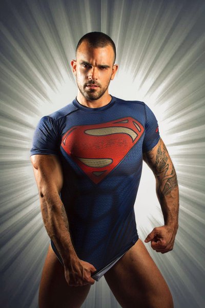 Watch Damien Crosse's leaked NSFW photo on TwXstars