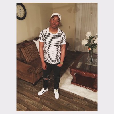 Watch 👑Jus Larry's leaked NSFW photo on TwXstars