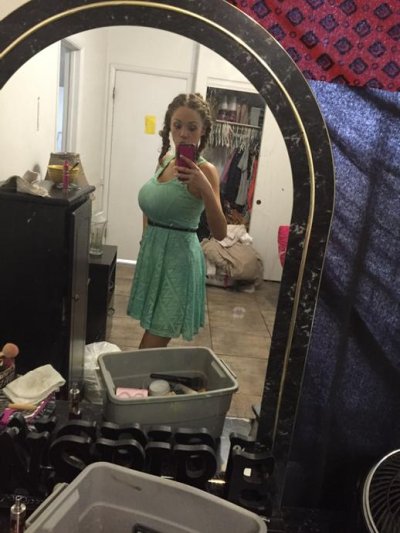 Watch Katie Kox's leaked NSFW photo on TwXstars